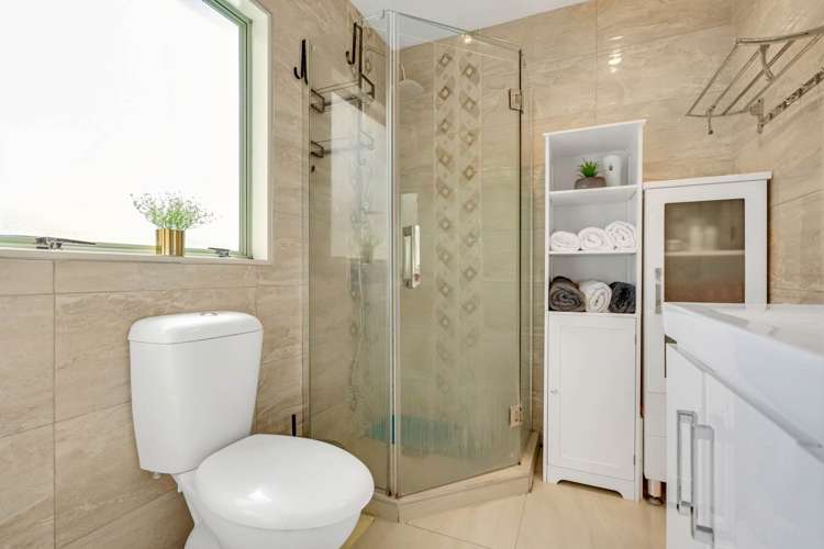 1/11 Aspiring Avenue Clover Park_12