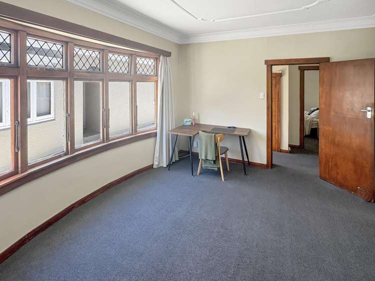 2/402 Queen Street East 10482_5