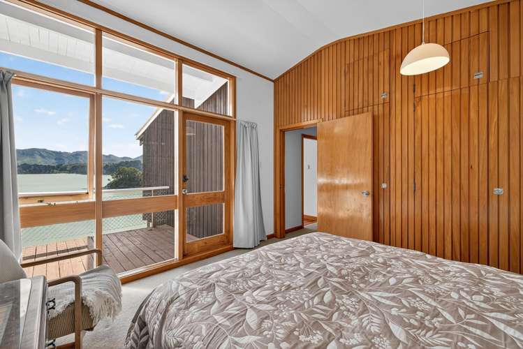 393 Marine Drive Charteris Bay_19