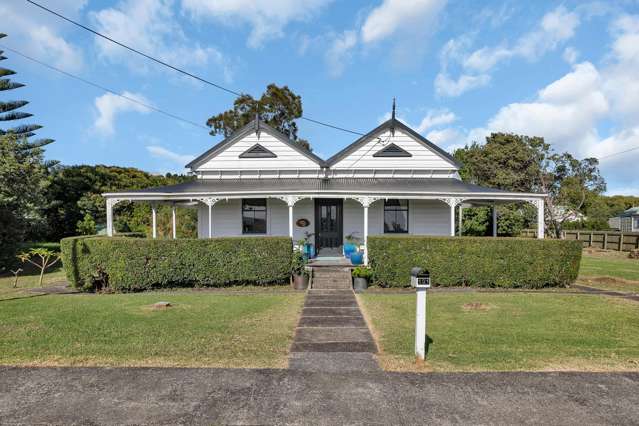 Timeless Beauty - Classic Charm