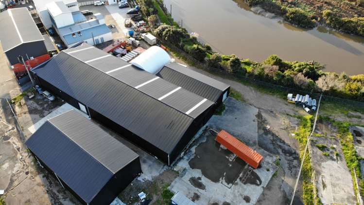 Unit B/2-30 Mill Road Helensville_3