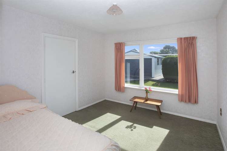 347 Breezes Road Aranui_7