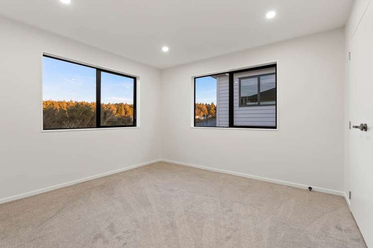 28 Castlebane Drive Flat Bush_20