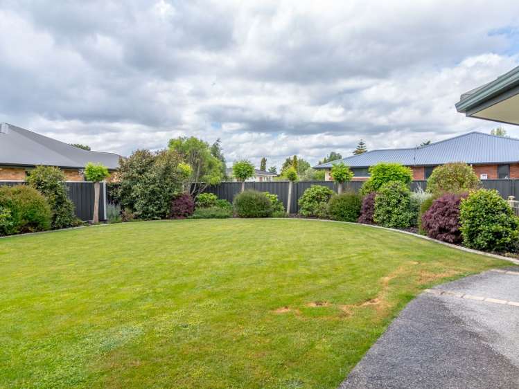 9 Ivondale Grove Solway_17