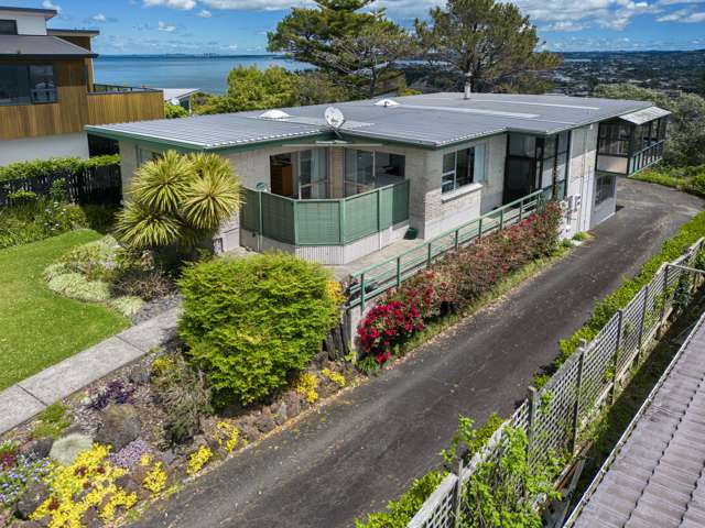 23 Roberts Road Matakatia_4