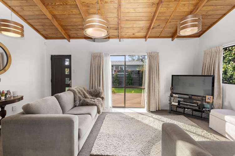 1/29 Tirimoana Road Te Atatu South_6