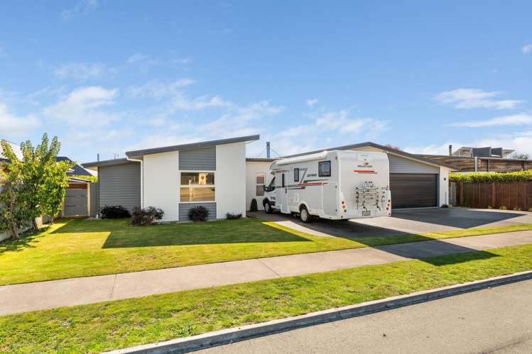 4 Spitfire Drive_2