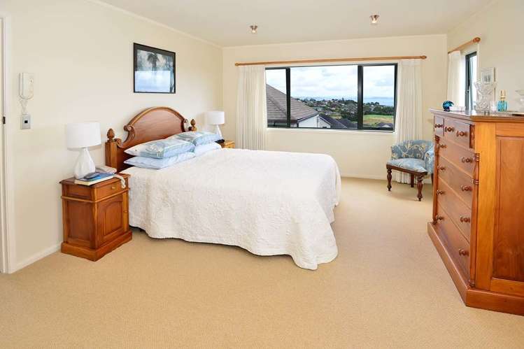 221 Alec Craig Way Gulf Harbour_12