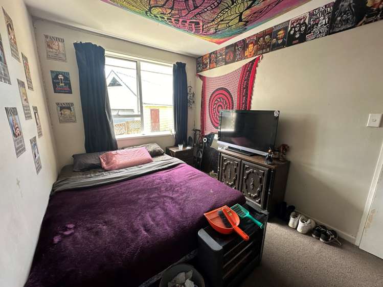 17b Leonie Place Aranui_5