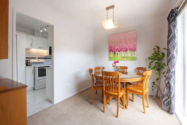 1/16 Longbill Place Glendene_4