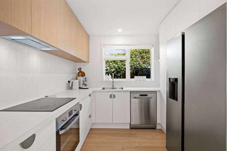9 Moyna Avenue Dallington_2