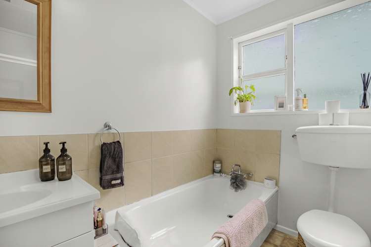 21 Hamerton Street Naenae_9