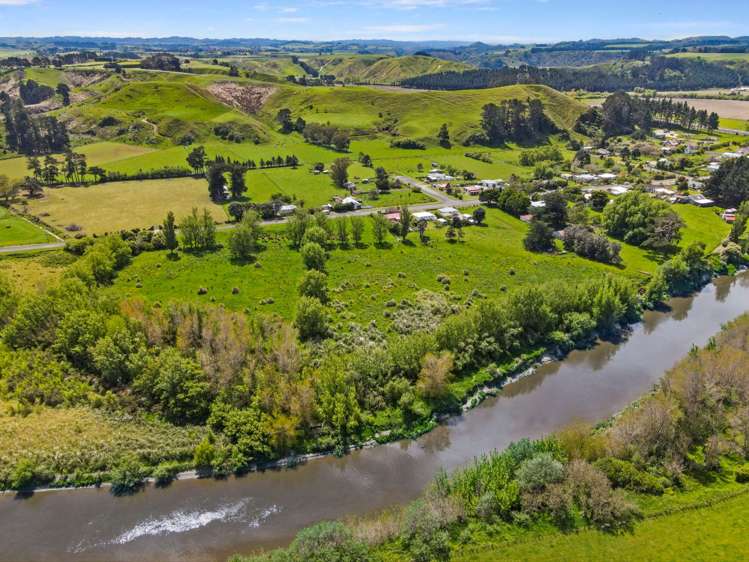 35 Ihupuku Street Waitotara_18