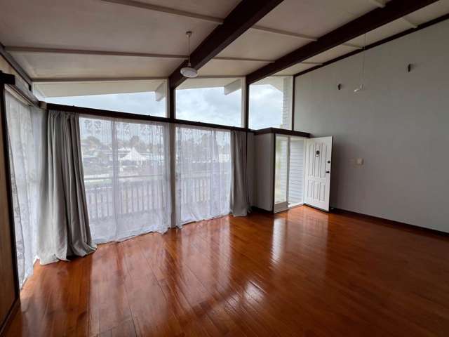 38 Thornlow Street Glendene_2