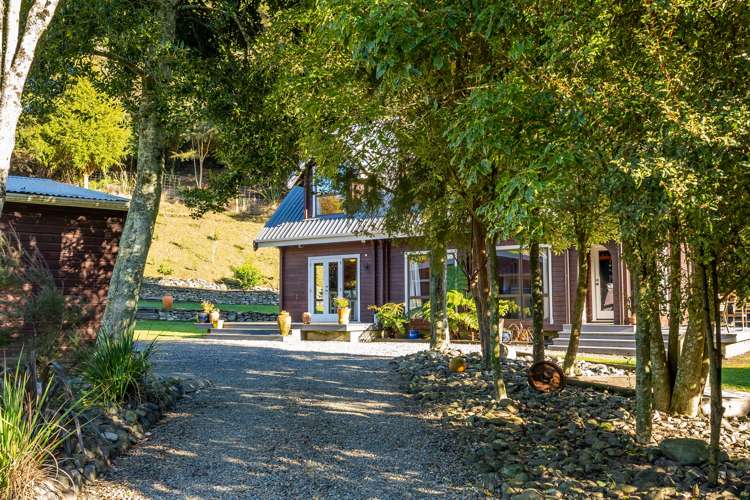 2 Teal Valley Road Hira_1