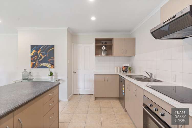 12 Richard Halse Drive Manurewa_7