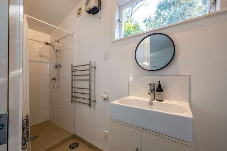 14 Hillside Road Ostend_29