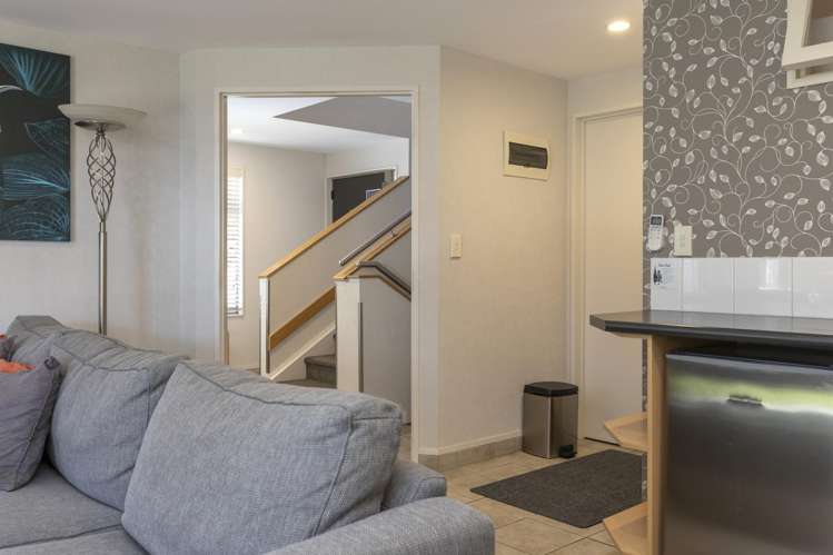 1/7 Tui Street Bird Area_18