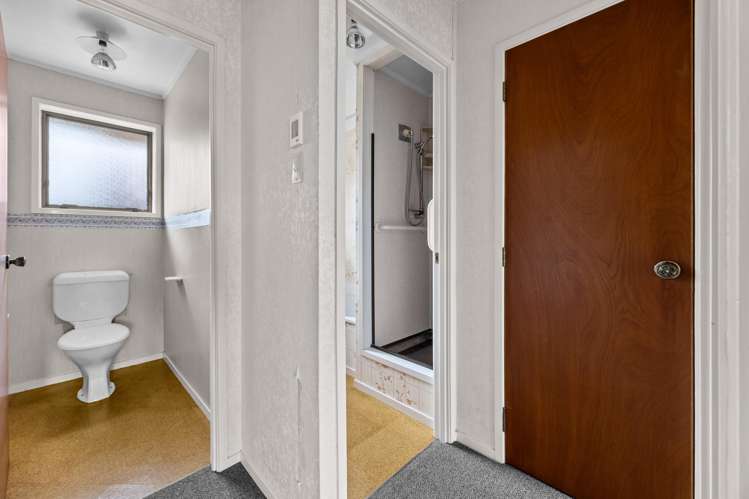 1/6 Annette Avenue Te Atatu South_11