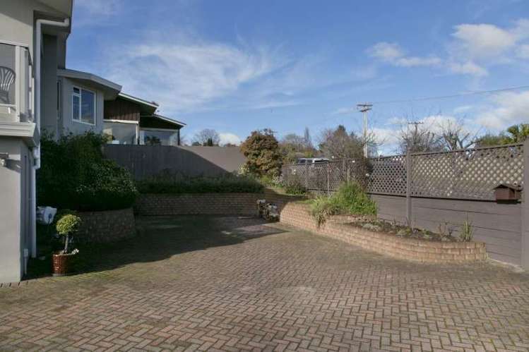 2/40 Shepherd Road Waipahihi_16