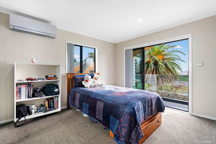 2/12 Sikkim Crescent Clover Park_18