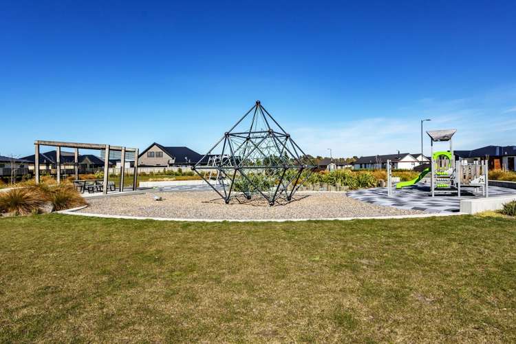 42 & 40 Benashet Drive Lincoln_3