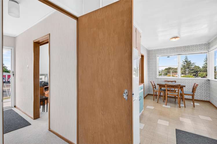 55 Royal View Road Te Atatu South_14