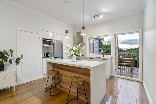 8 Rambler Crescent Beach Haven_2