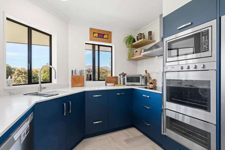 99 Lincoln Road Carterton_10