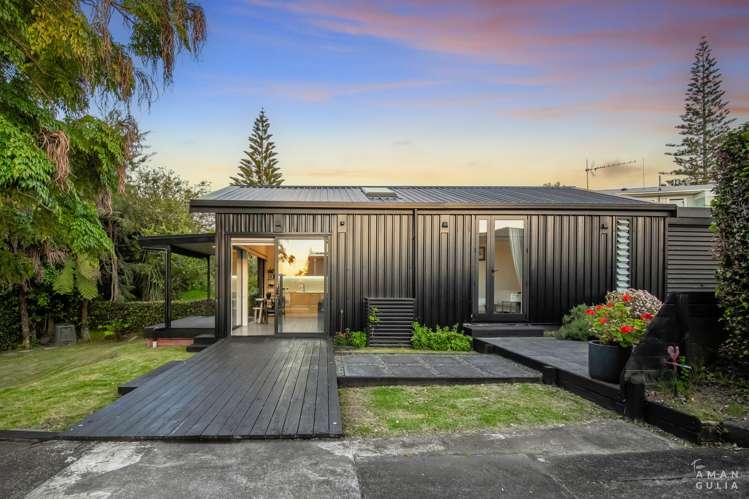 27 Amberley Avenue Te Atatu South_17