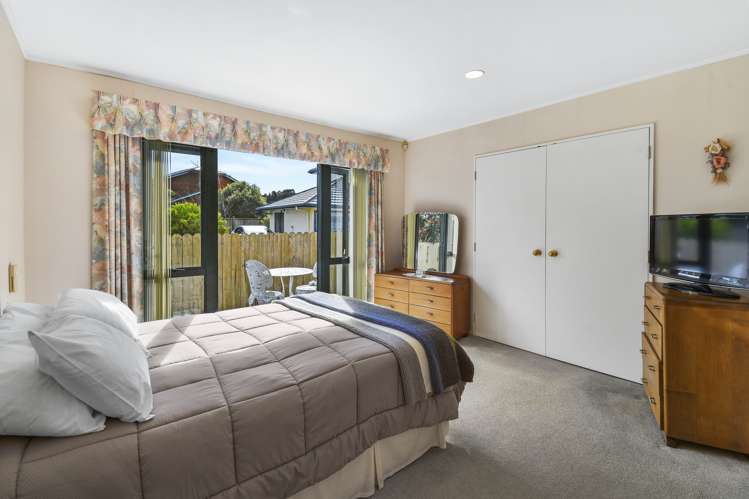 2/5 Ribbonwood Crescent Goodwood Heights_8