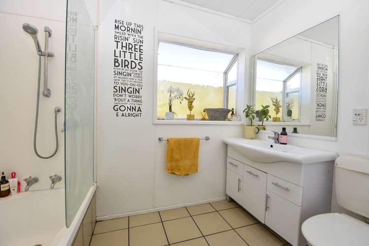 394 High Street South Carterton_12