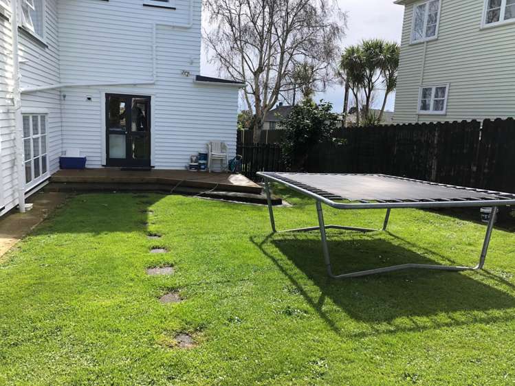 4 Coates Crescent Panmure_14