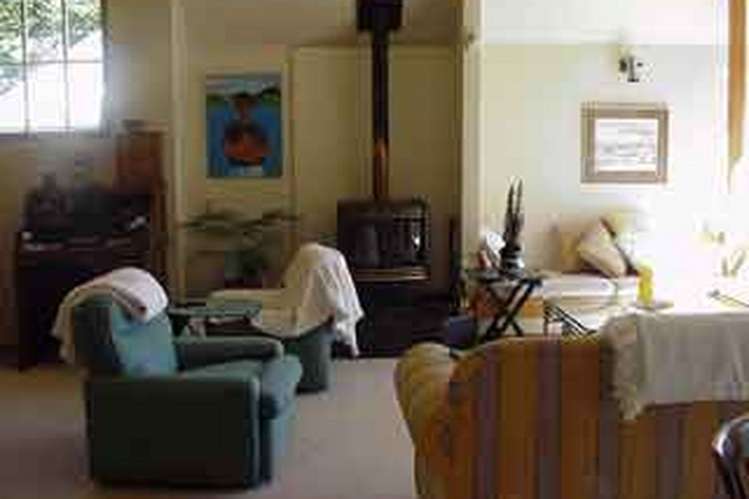 2/10 Cook Street Hamilton East_5