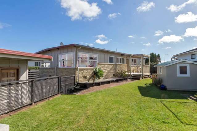 75 Hutchinsons Road Bucklands Beach_1