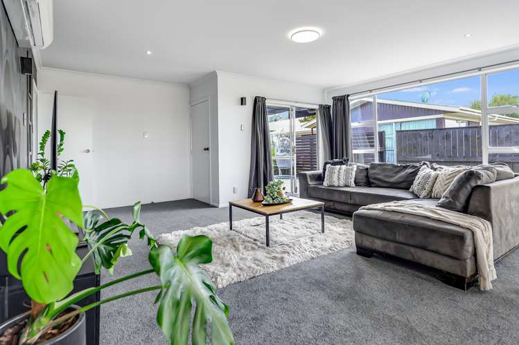9 Beaumaris Place Dinsdale_38
