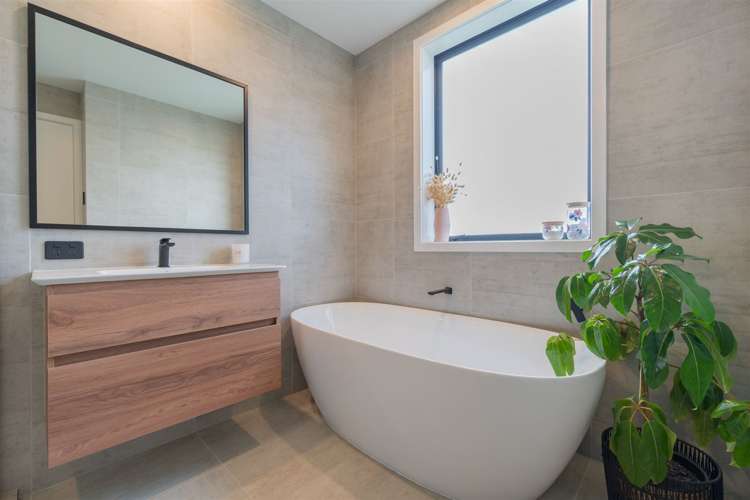 6 Ralph Moir Drive Te Anau_19