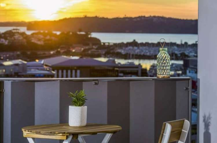 1102/17 Vogel Lane Auckland Central_13