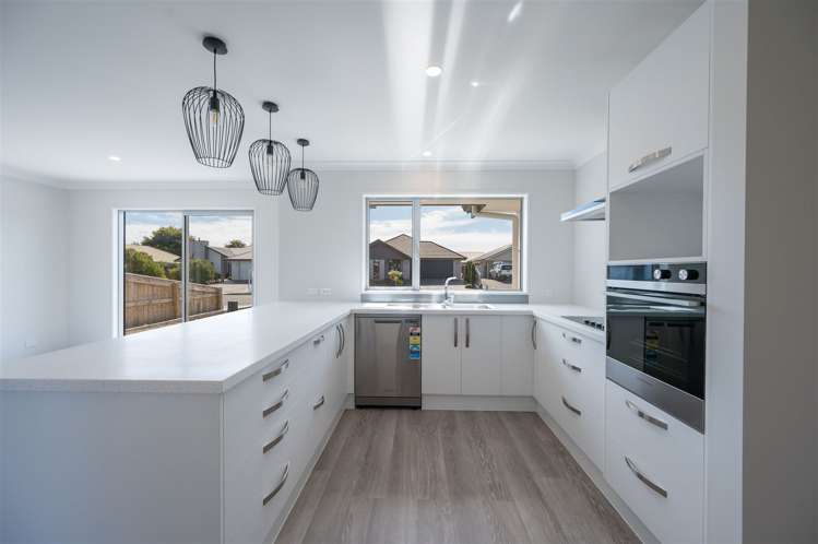 6 Lassen Place Stoke_6