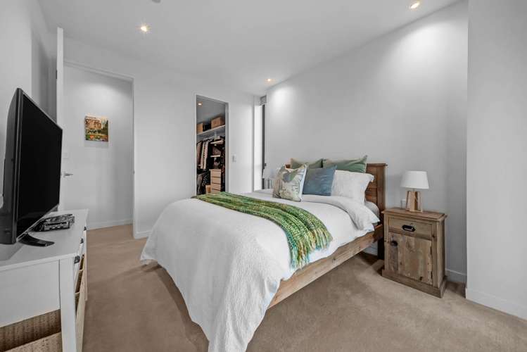 202/223A Green Lane West Epsom_15