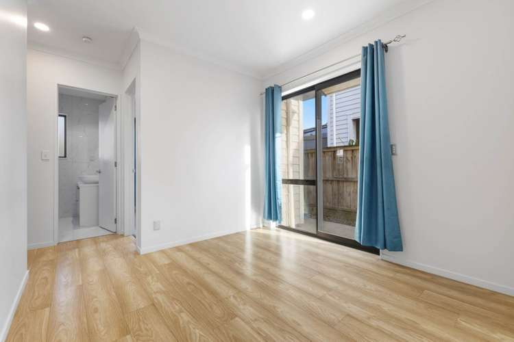 5 Downpatrick Drive Flat Bush_18