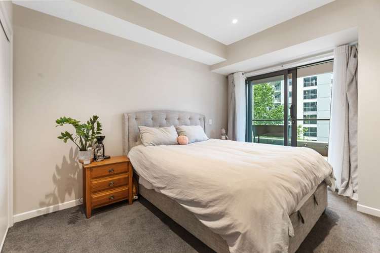 502/41 Beach Road City Centre_12