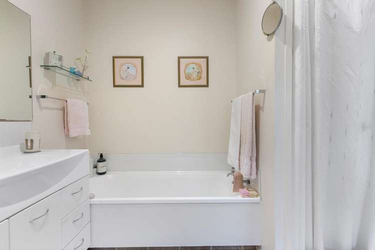 18 Tobruk Crescent Milford_14