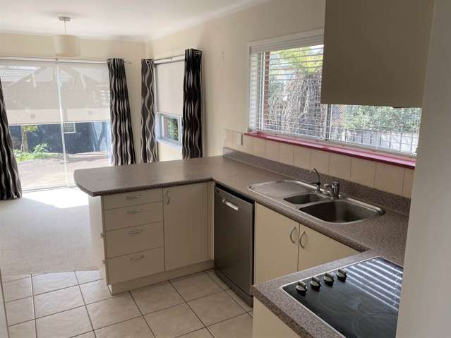 6 Raewyn Place Pakuranga_2