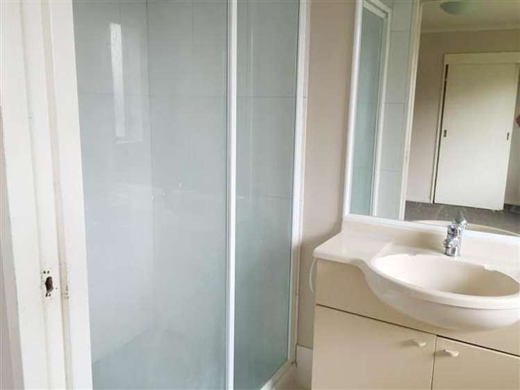 6 Farmdale Court Flat Bush_8