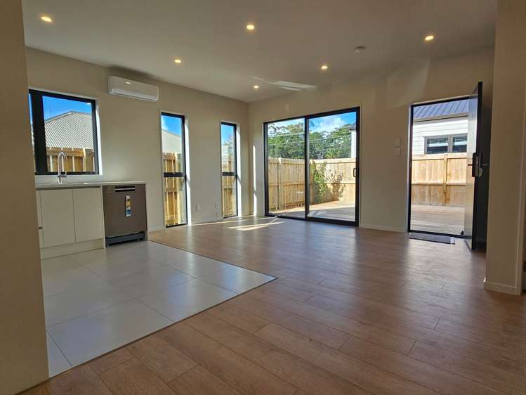 2/62 Woodside Road_5