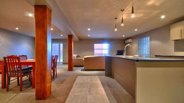 5/2 Manor Place 2202_4