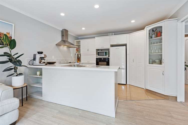 3 Monterey Key Papamoa_7