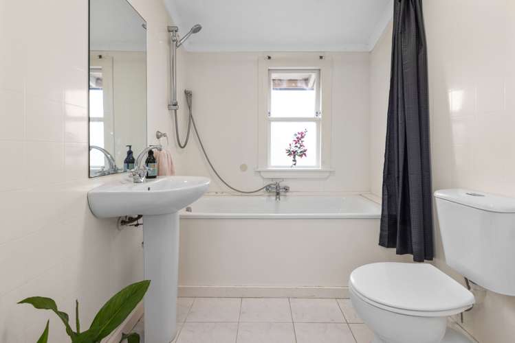 9 Avenue Road Greenmeadows_19