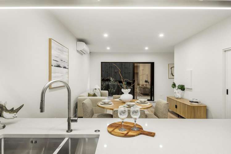 16-18 Handley Avenue Narrow Neck_24